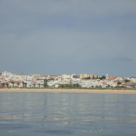 Проживание в семье Sea House Лагуш