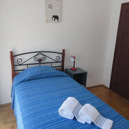 Проживание в семье Sea House