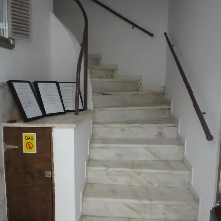 Sea House * לאגוּ‏ש