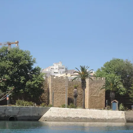 Δωμάτια σε οικογενειακή κατοικία Sea House Λάγος